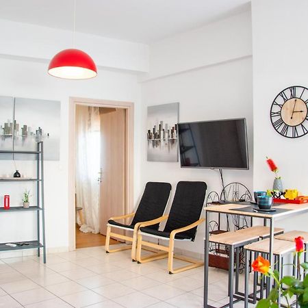 Beautiful, Brand New Apartment With Courtyard. Ираклион Экстерьер фото