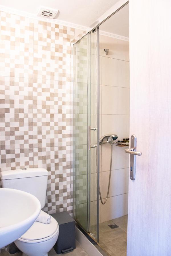 Beautiful, Brand New Apartment With Courtyard. Ираклион Экстерьер фото