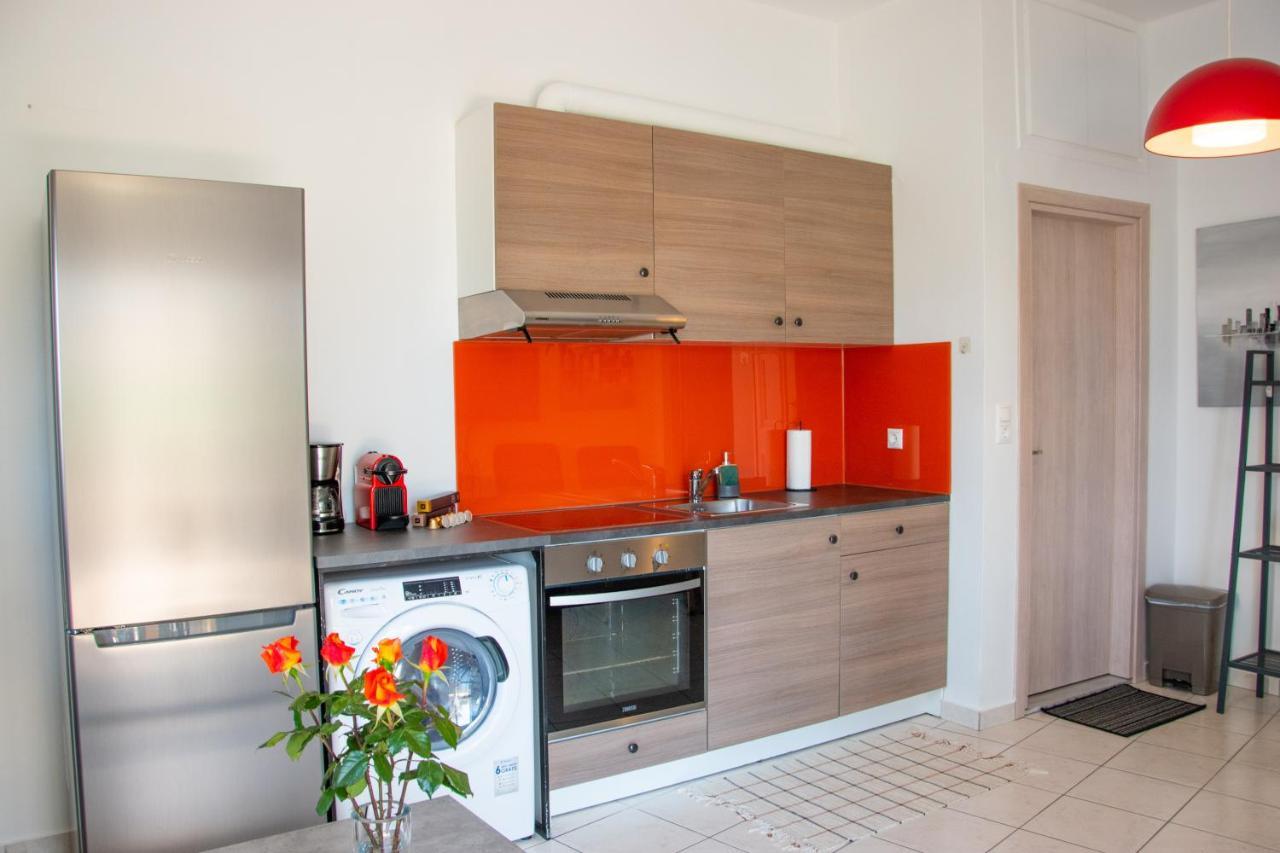 Beautiful, Brand New Apartment With Courtyard. Ираклион Экстерьер фото